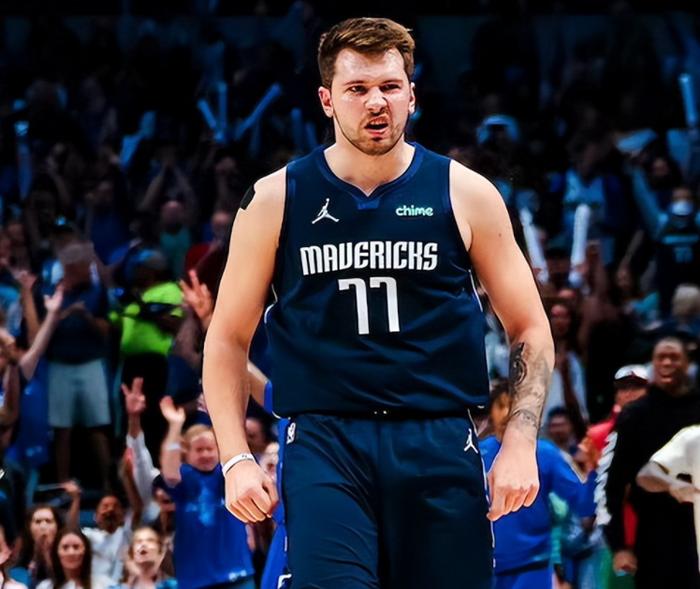 包含哈兰德官方宣布重返赛场新规，独行侠引发争议！的词条